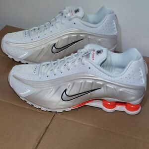 Size 9 - Nike Shox R4 Phantom Picante Red W